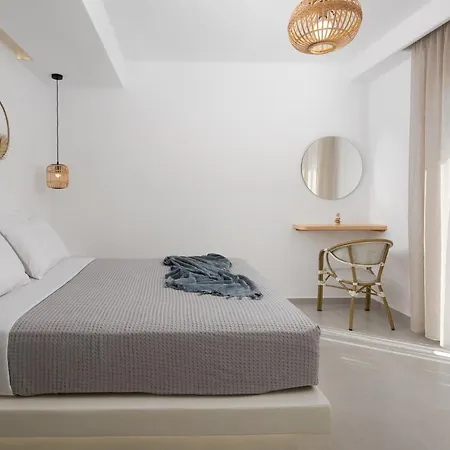 Naxos Skyline Luxury *